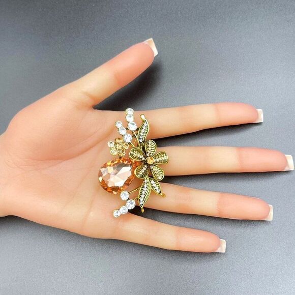 Yellow Gold with Champagne Topaz and Diamond Crystal Flower Pin Back Brooch - Picture 10 of 10